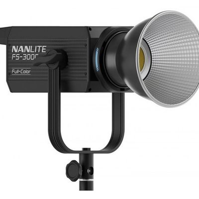 Светодиодный осветительный прибор Nanlite FS 300C RGBWW